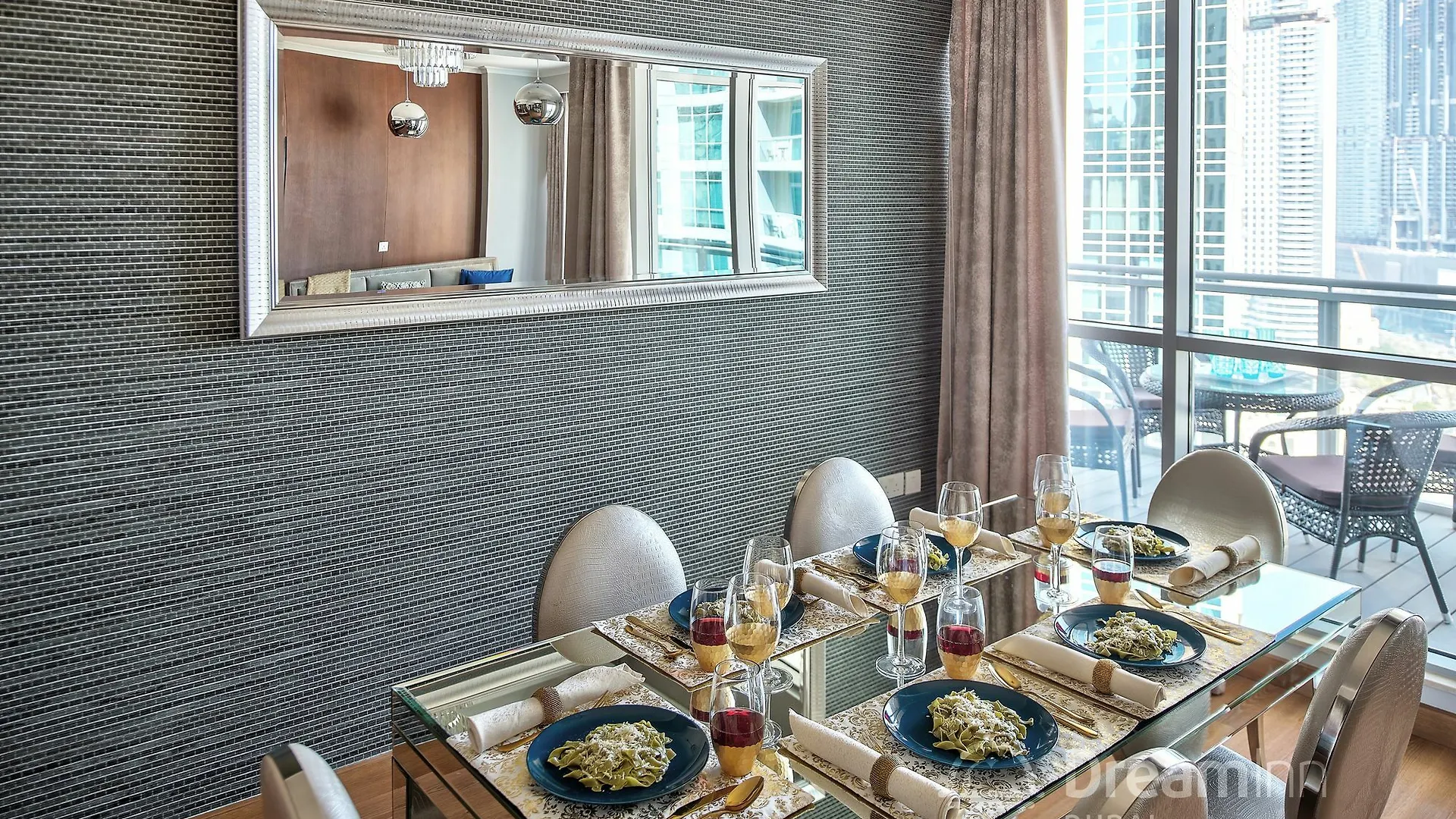 Dream Inn Dubai -Burj Residence